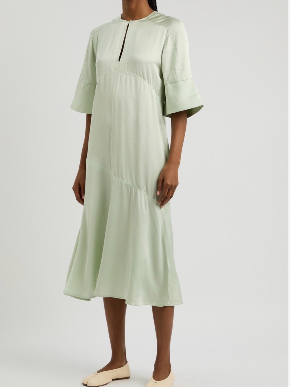 DAY Light Sage green resort wear Midi Dress with Keyhole Neckline size L NWT